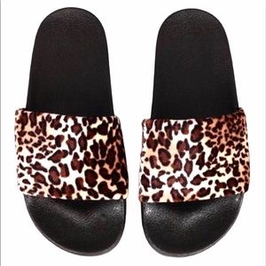 New Cozy Leopard Slide Sandals